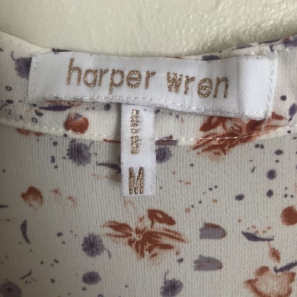 Harper Wren Floral Crop Blouse Size Medium - Picture 3 of 12